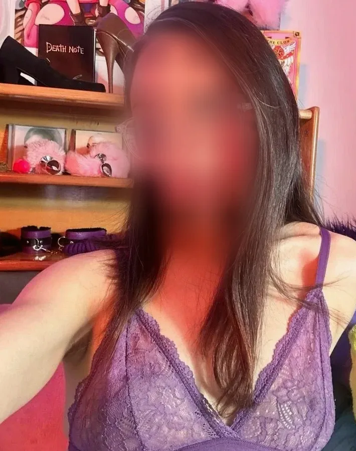 Aoife, 26