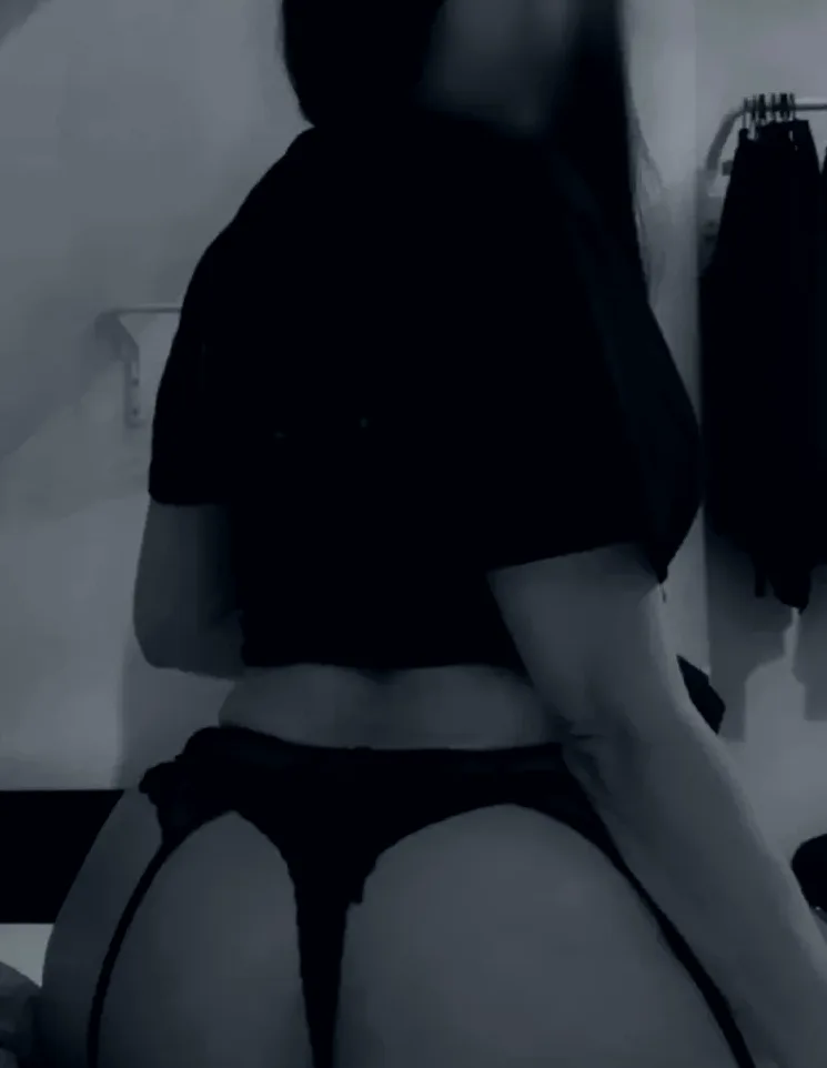 Lily, 26